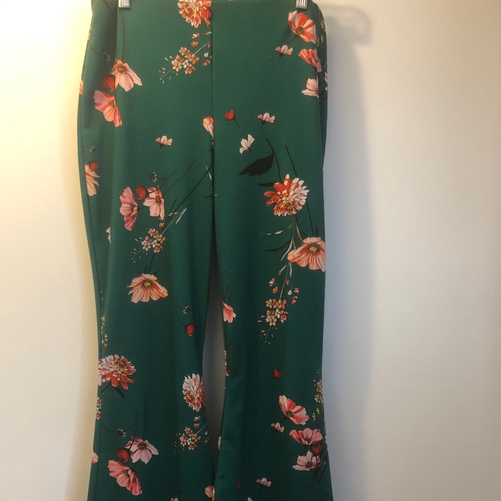 INNOCENCE Bell-flare Stretch Pant